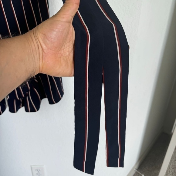 Alythea Ruffle Flare Cropped Pants. Strpped. Size M - Picture 5 of 12